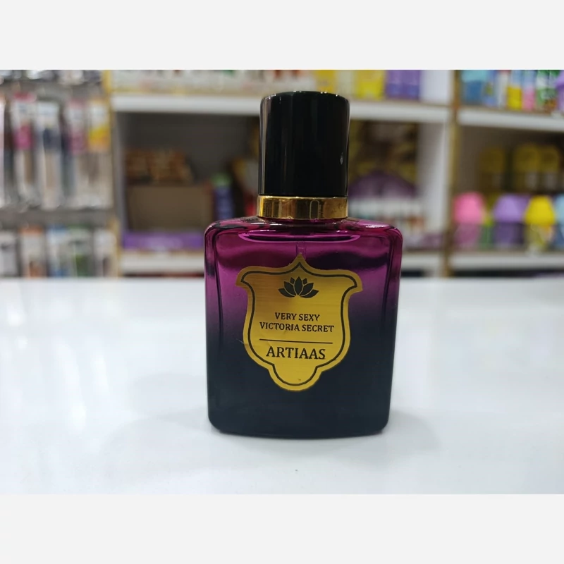 ادکلن 30 میل کتابی برند آرتیاس(Artiaas) رایحه ویکتوریا سکرت(Victoria Secret)